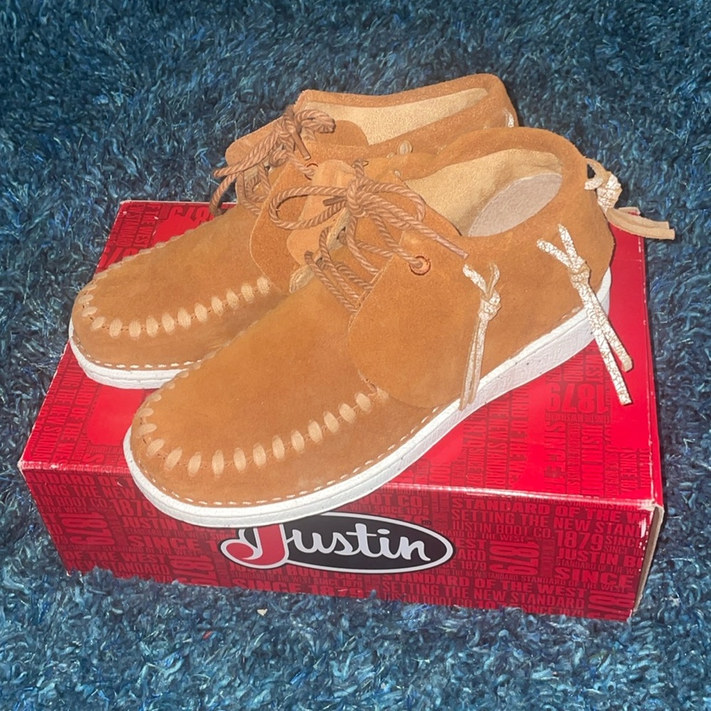 Justin Penny Brown water repellent cow suede moccasins size 8M